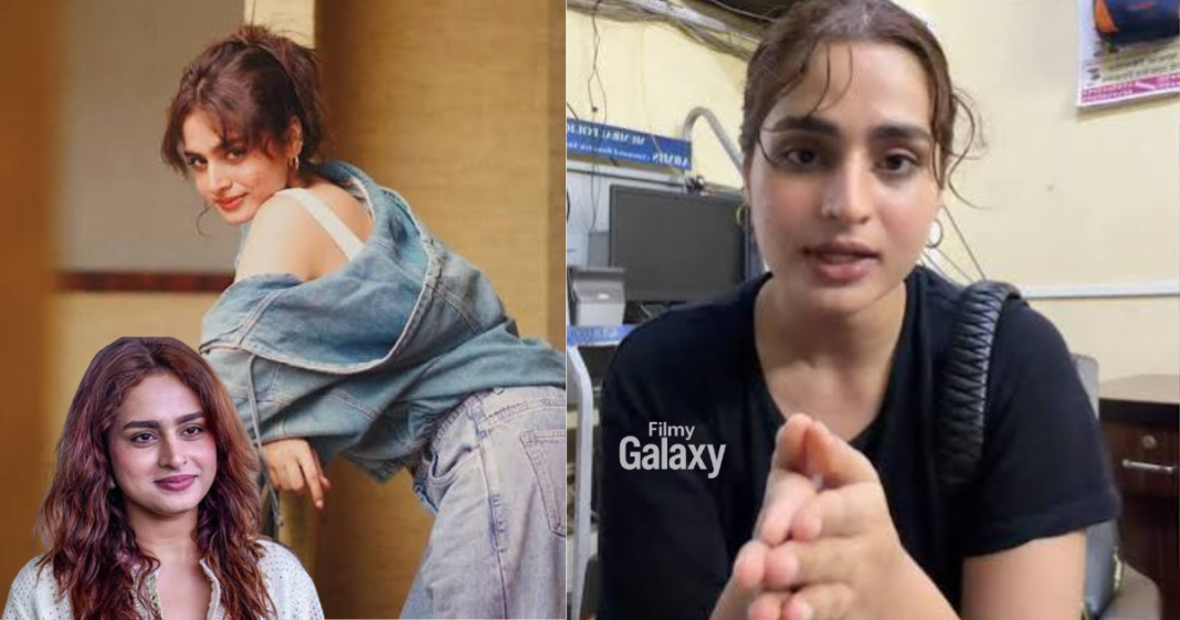 Ayesha Khan detained by Mumbai Police